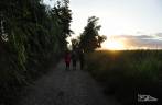 Durante o entardecer, caminhando com o Pablo e a Andrea em fazenda nos arredores de Rengo, ao sul de Santiago, no Chile